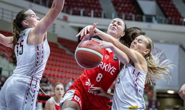 18 Yaş Altı Kız Basketbol Milli Takımı çeyrek finalde