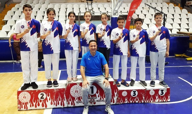 Akbey Akademi sporcularından 8'i altın 16 madalya!