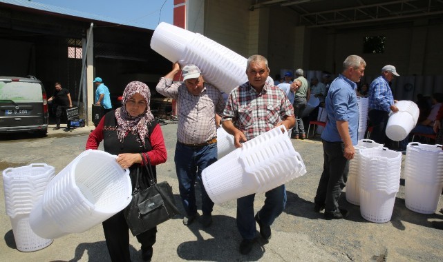 Alaşehir ve Sarıgöl’de 26 Bin 500 Sepet Üreticilere Teslim Edildi