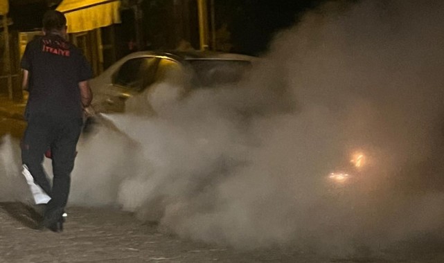 Babasının kiraladığı arabayı kundakladı