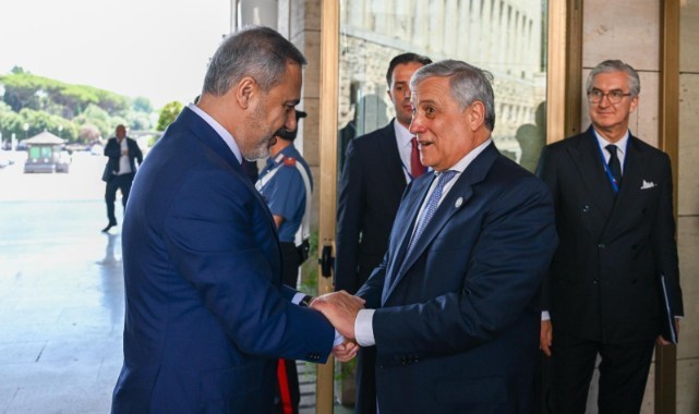 Bakan Fidan, İtalya'da resmi törenle karşılandı