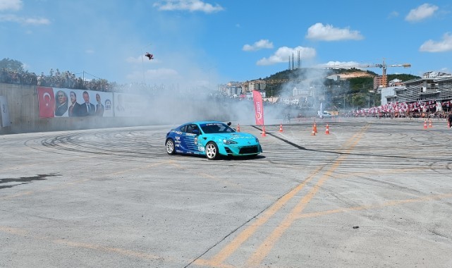 Drift gösterisi adrenalin dolu anlar yaşattı