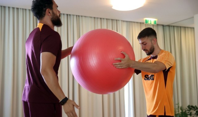 Galatasaray'ın yeni transferi Halil Dervişoğlu kampa katıldı