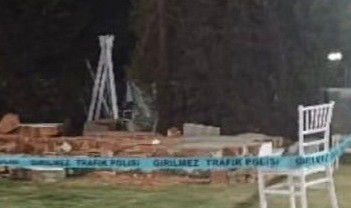 İzmir’de düğün salonundaki duvar yıkıldı, 1 çocuk öldü