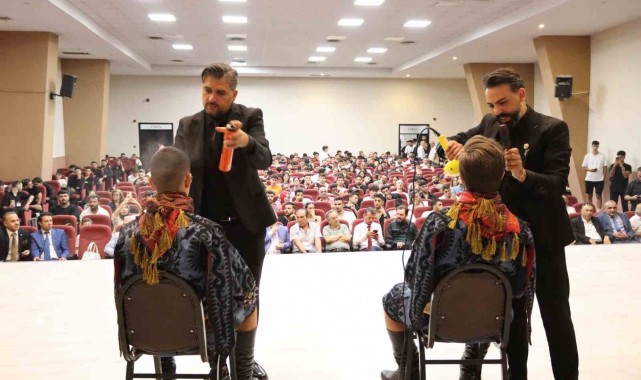 İzmir'de 92 berber 'Fade Kesim Yarışması'nda yarışıyor