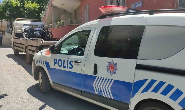 Motosikleti çalıp kaçmak isteyen iki şüpheliden biri yakalandı