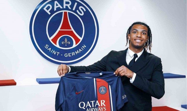 PSG, Cher Ndour'u kadrosuna kattı