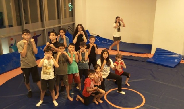 Sarıgöl'de Muay Thai kursu açıldı
