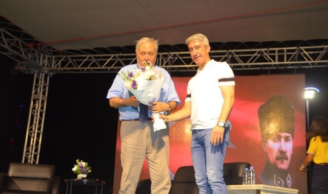 Ünlü tarihçi ve yazar Ortaylı: “Hayatınızı dizler değil, kitaplar doldursun”
