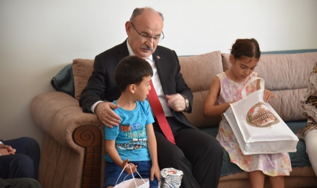 Vali Karadeniz’den şehit ve gazi ailelerine ziyaret
