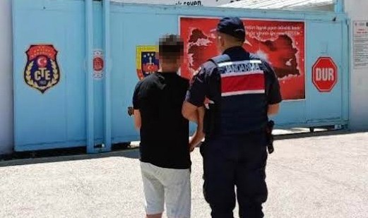 Yağma suçundan 28 yıl 8 ay hapsi bulunuyordu