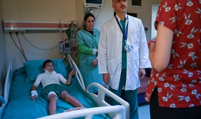 Gördüğü videodan etkilenerek kolonyayla kendini yakan çocuk İzmir'de ameliyat edildi