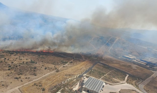 İzmir'de otluk ve makilik yangını kontrol altına alındı