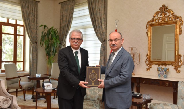 Manisa İl Müftüsü Kabukçu Vali Karadeniz’i Ziyaret Etti