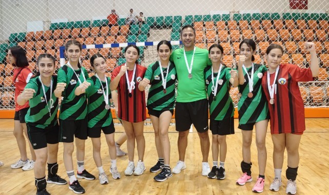 Manisalı sporculardan Analig'de başarılı sonuçlar