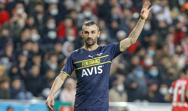 Serdar Dursun Fenerbahçe'ye veda etti
