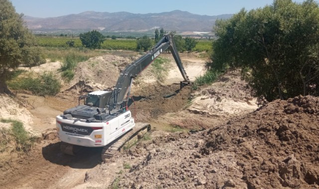 Sobran Mahallesinde Dere Temizliği Yapıldı