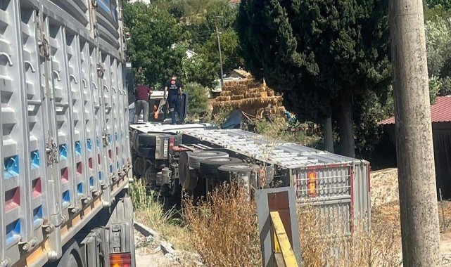 Söke'de devrilen tırın şoförü hayatını kaybetti