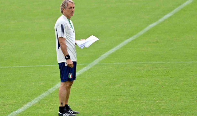 Suudi Arabistan Milli Takımı, Roberto Mancini'ye emanet