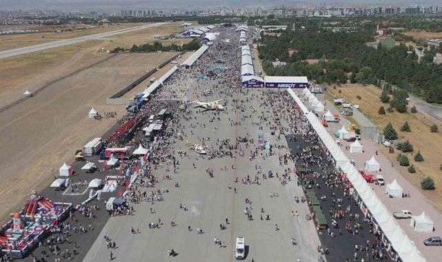 Vatandaşlar TEKNOFEST'e akın etti