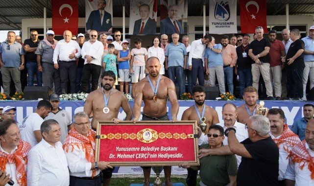 Yuntdağı'nın başpehlivanı Ali Gürbüz oldu