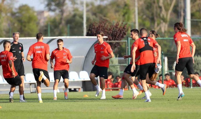 A Milli Futbol Takımı, Ermenistan maçı hazırlıklarını sürdürdü