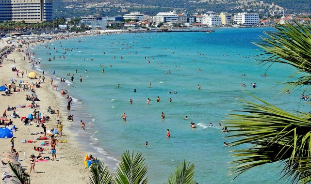 Çeşme'de tatili geciktirenlere yüzde 50'ye varan indirim
