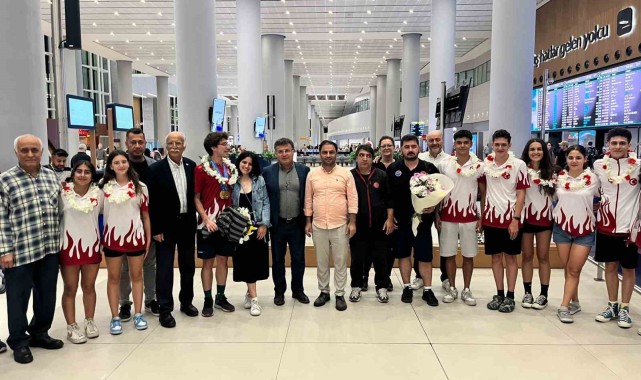 Derin Toparlak'a coşkulu karşılama