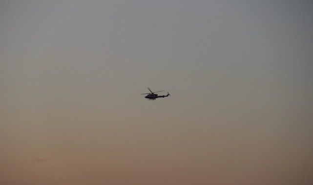 İzmir'de düşen helikopterdeki 3 kişiyi arama çalışmaları sürüyor   