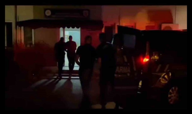 İzmir'de ve Muğla'da 42 göçmen kaçakçılığı organizatörü yakalandı
