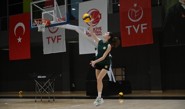 Manisa Büyükşehir Belediyespor Voleybol Takımı, yeni sezon hazırlıklarına devam ediyor