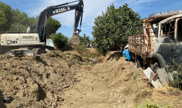 MASKİ'den Sanayi Sitesi'nde Dere Temizliği