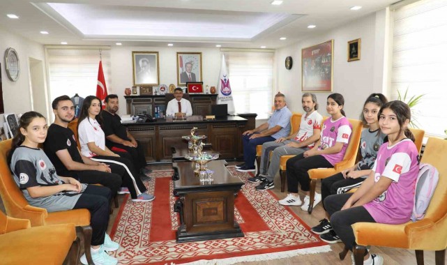 Şehzadeler Belediyesi sporcuları milli takıma seçildi