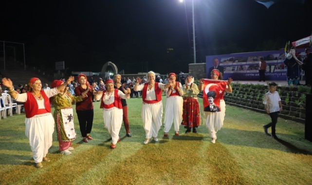 Turgutlu’da Yörük ve Selendi Gecesi Renkli Geçti
