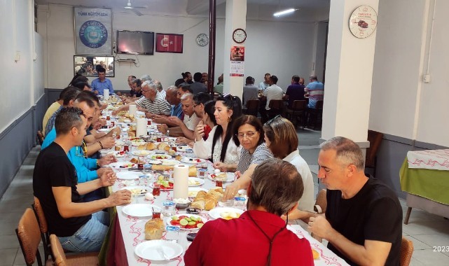 Türk Eğitim Sen yönetimi okul temsilcileriyle toplantıda buluştu