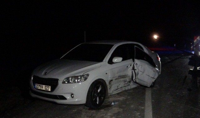 Uşak’ta iki otomobil çarpıştı: 2 yaralı