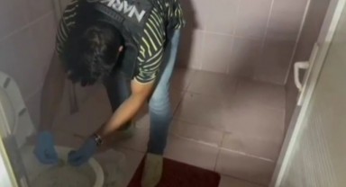 Uyuşturucuları klozete atıp saklamaya çalıştılar