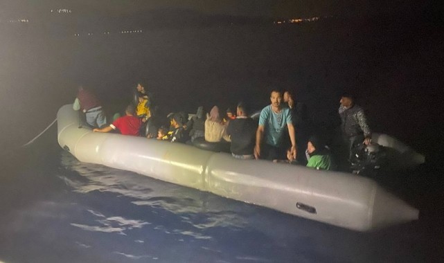 Yunan unsurlarınca ölüme terk edilen 33 kaçak göçmen kurtarıldı