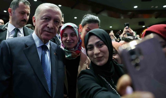 Cumhurbaşkanı Erdoğan: "Amerika gibi ülkeye barışı tesis mi yakışır, yoksa oraya benzinle, körükle gitmek mi yakışır?"