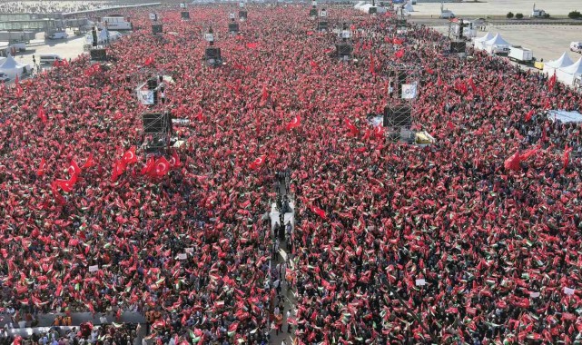 Cumhurbaşkanı Erdoğan: "İsrail'i savaş suçlusu olarak dünyaya ilan edeceğiz"