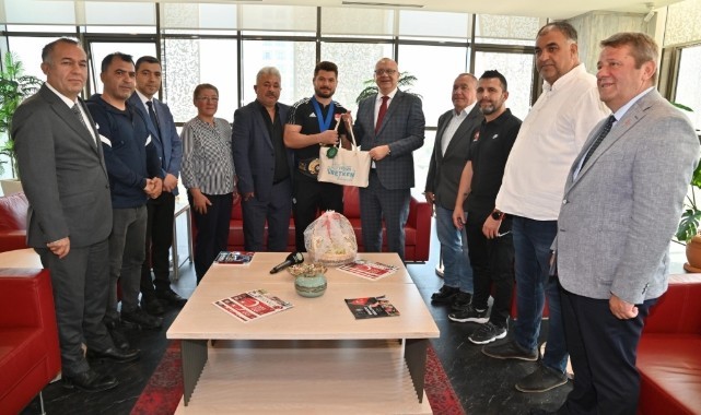 Ergün, Şampiyon Güreşçi Cengiz'i Ağırladı