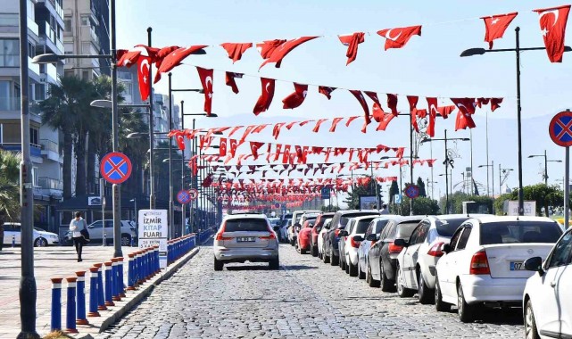 İzmir Cumhuriyet'in 100'üncü yıl kutlamalarına hazırlanıyor