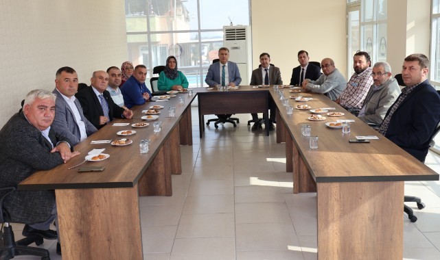 Ahmetli AK Parti yeni yönetiminden Başkan Alhan'a ziyaret