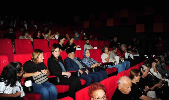 Balçovalı gaziler Atatürk filmini izledi
