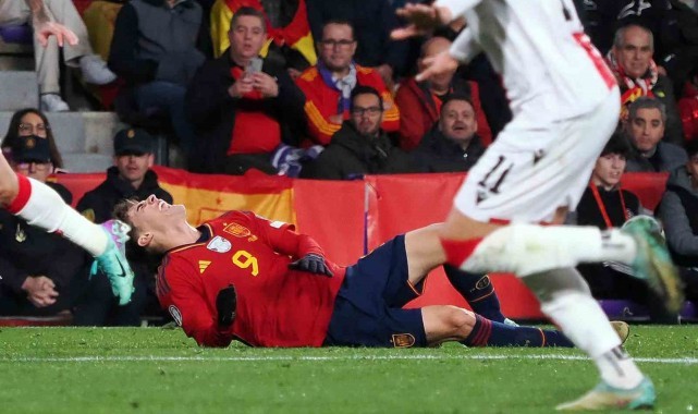 Barcelona, Gavi'nin sağ ön çapraz bağının yırtıldığını açıkladı