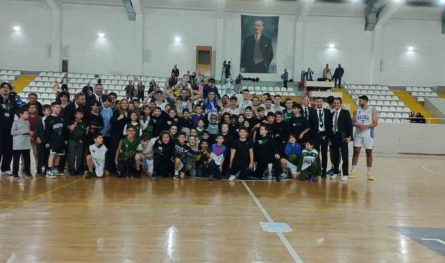 Ege Üniversitesi Daçka'dan üç maçlık galibiyet serisi