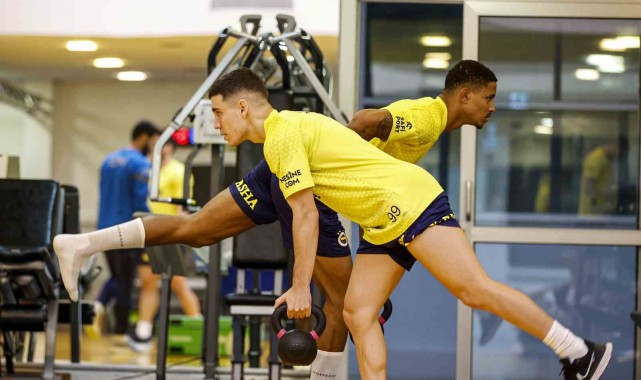 Fenerbahçe, salonda çalıştı