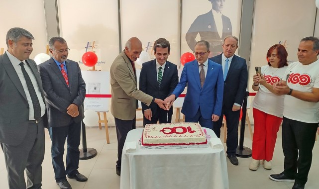 İzmir'de 100 yıllık tapu senetleri sergilendi