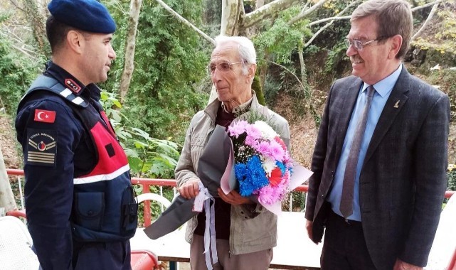Jandarma, öğretmenleri unutmadı