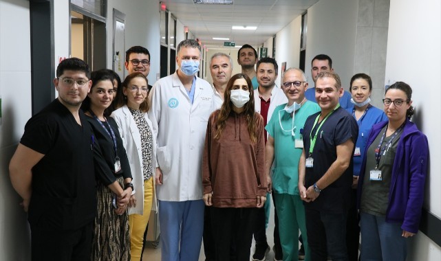 Karaciğer komasına giren genç kız "acil organ nakli" çağrısıyla kurtarıldı